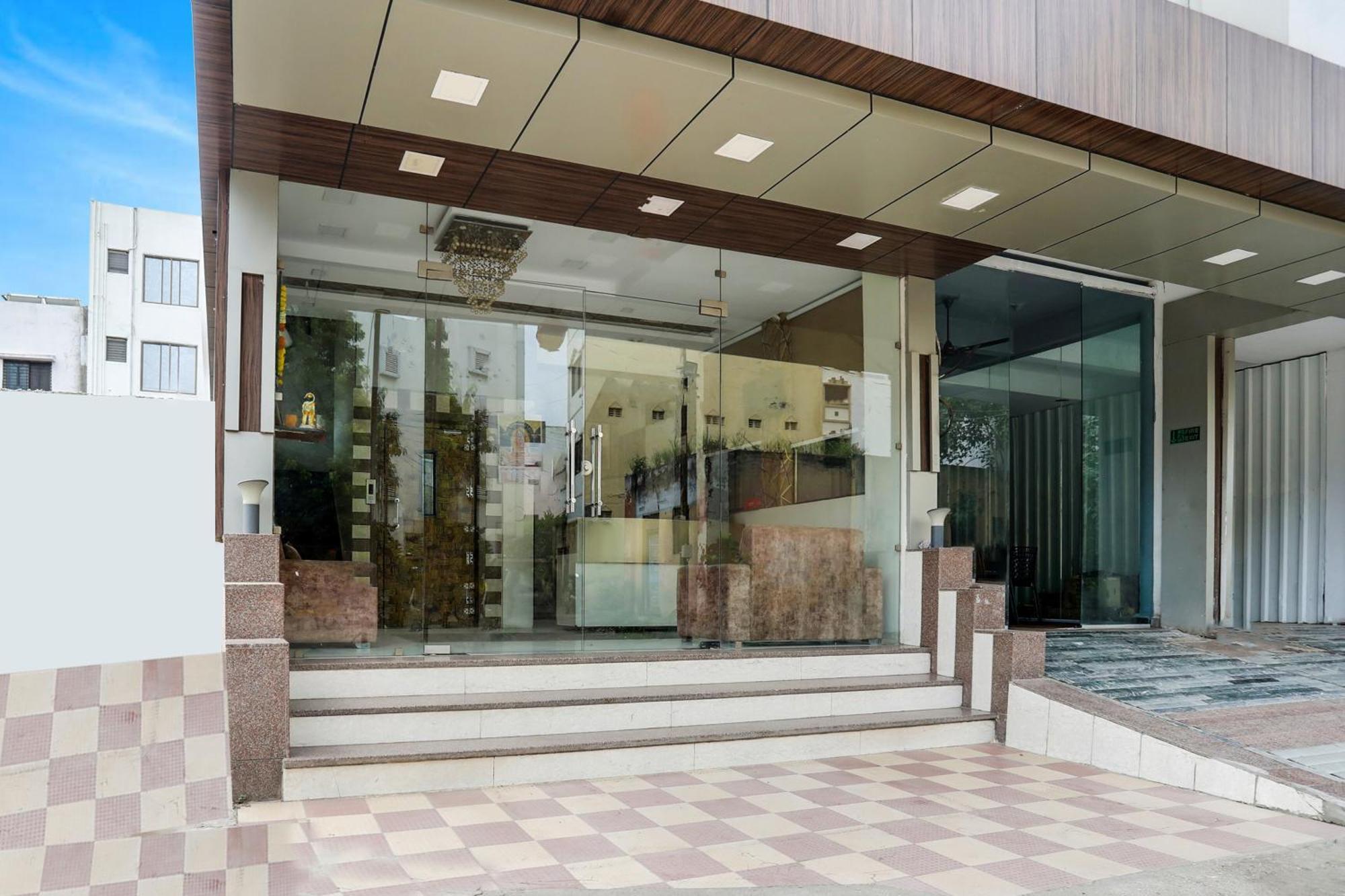 Super Hotel O Palkhi Road Near Sai Baba Temple Formerly Netra Sai Shirdi Exterior photo